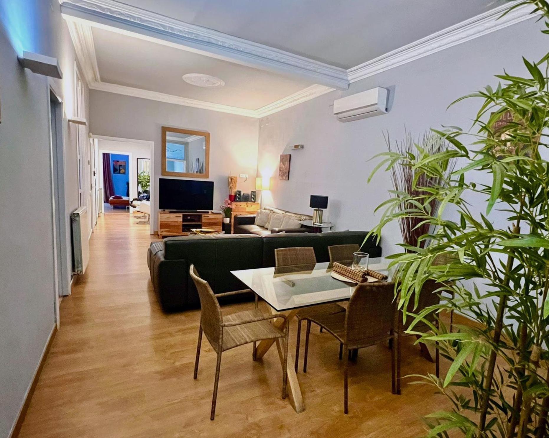 Luxury Central Apartment Барселона Екстер'єр фото